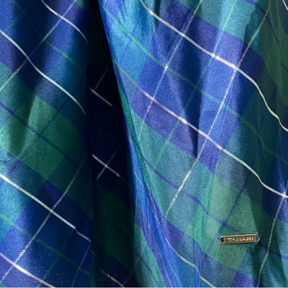 Tahari Girl, Velvet Top Dress and Plaid Skirt. Size 8 - Picture 8 of 9